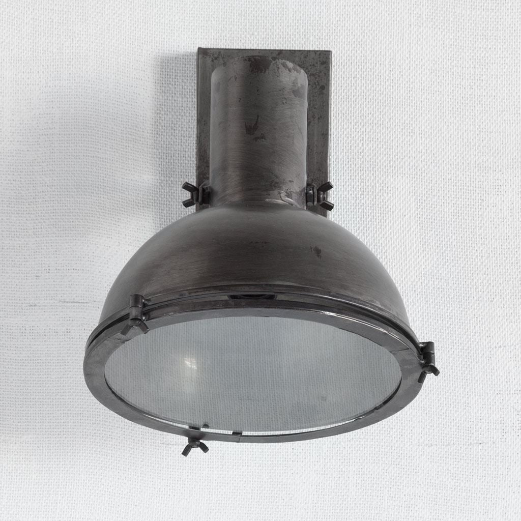 Mercana Taza 10.3" x 12" x 12" Wall Sconce