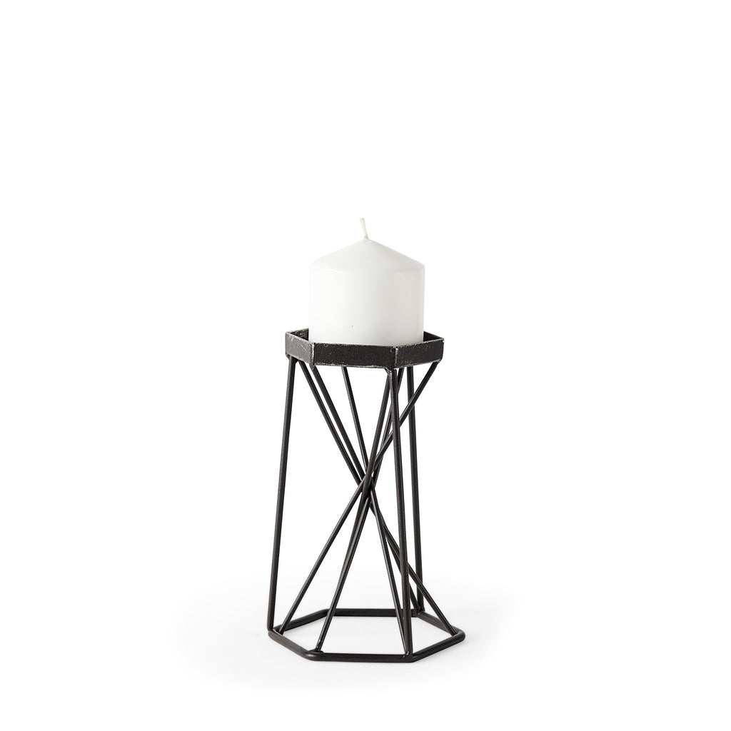 Mercana Sixx 5.3" x 4.7" x 8.1" Metal Candle Holder