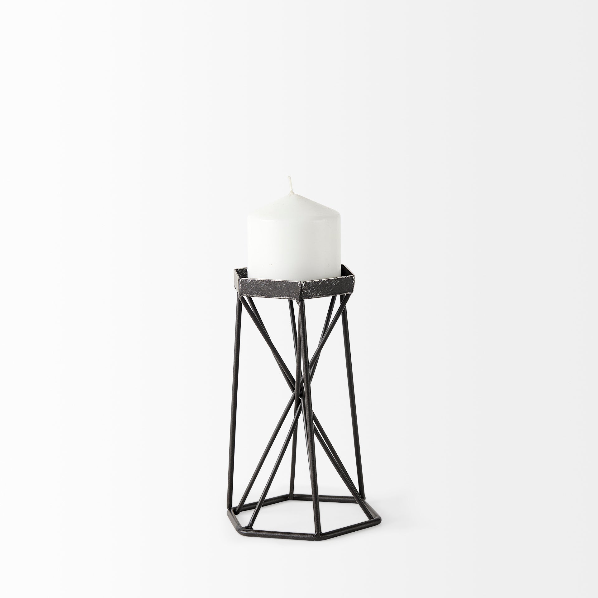 Mercana Sixx 5.3" x 4.7" x 8.1" Metal Candle Holder