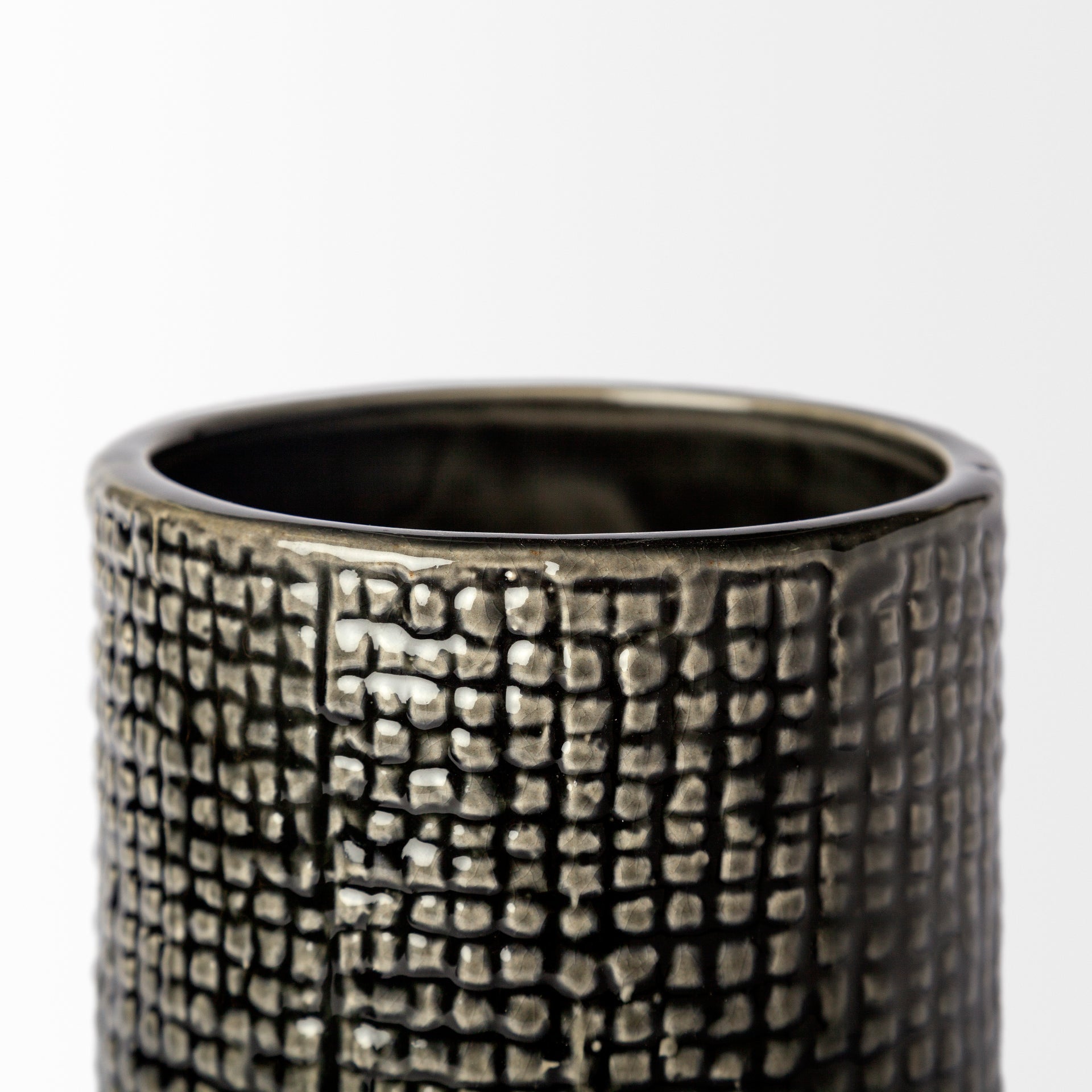 Mercana Kona 4.1" x 4.1" x 9.8" Ceramic Vase