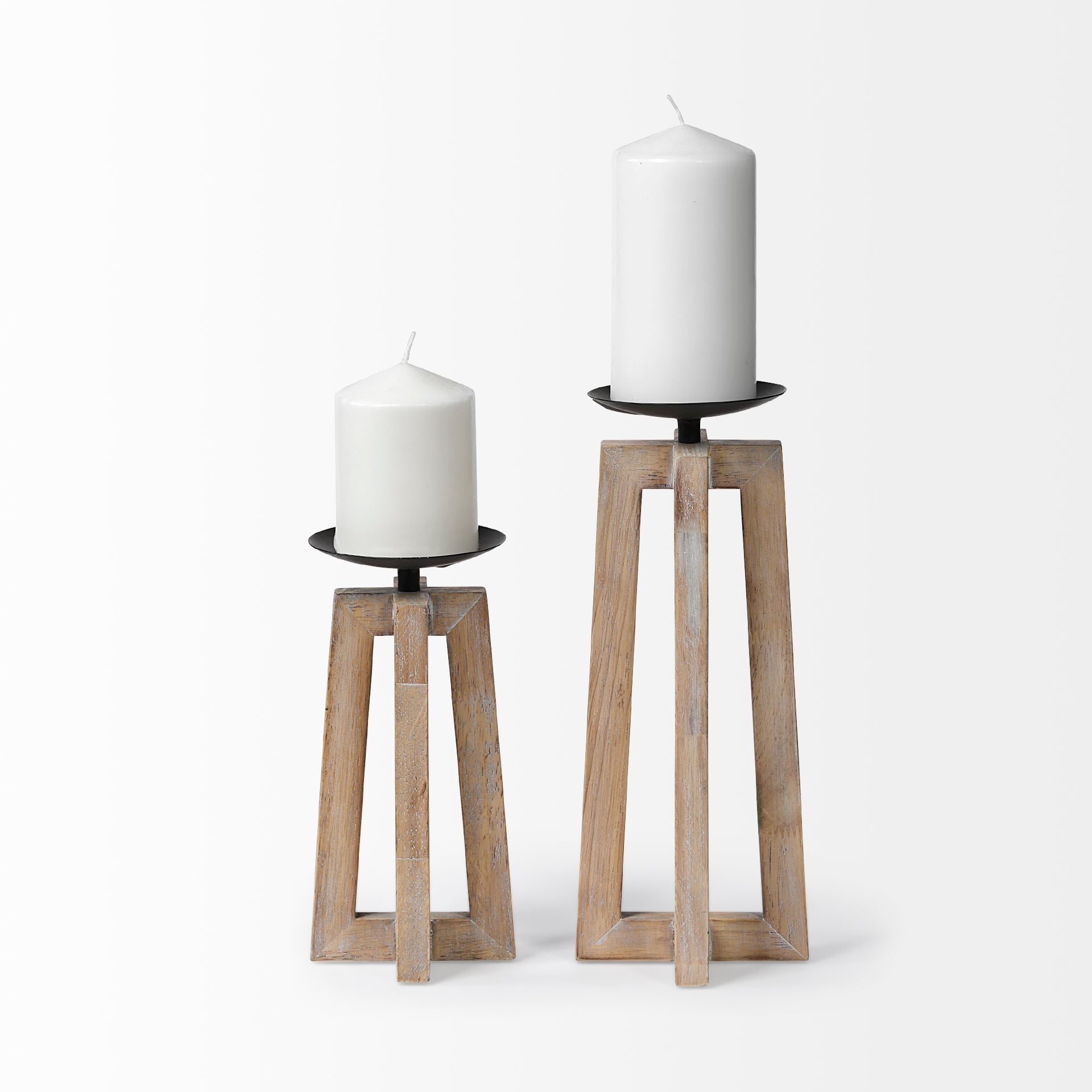 Mercana Astra 4.3" x 4.3" x 9.1" Solid Wood Candle Holder