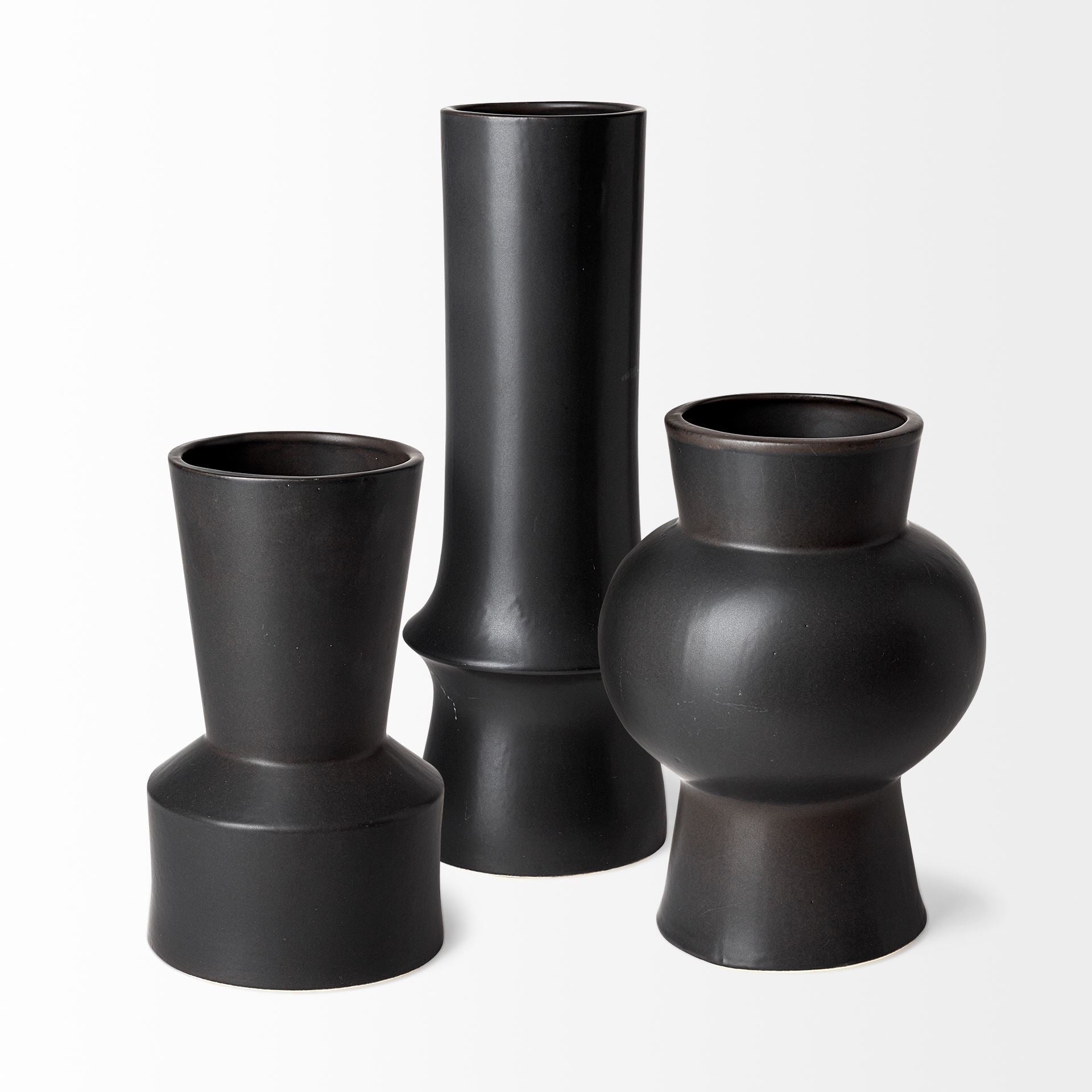 Mercana Laforge 7.5" x 7.5" x 11.4" Ceramic Vase