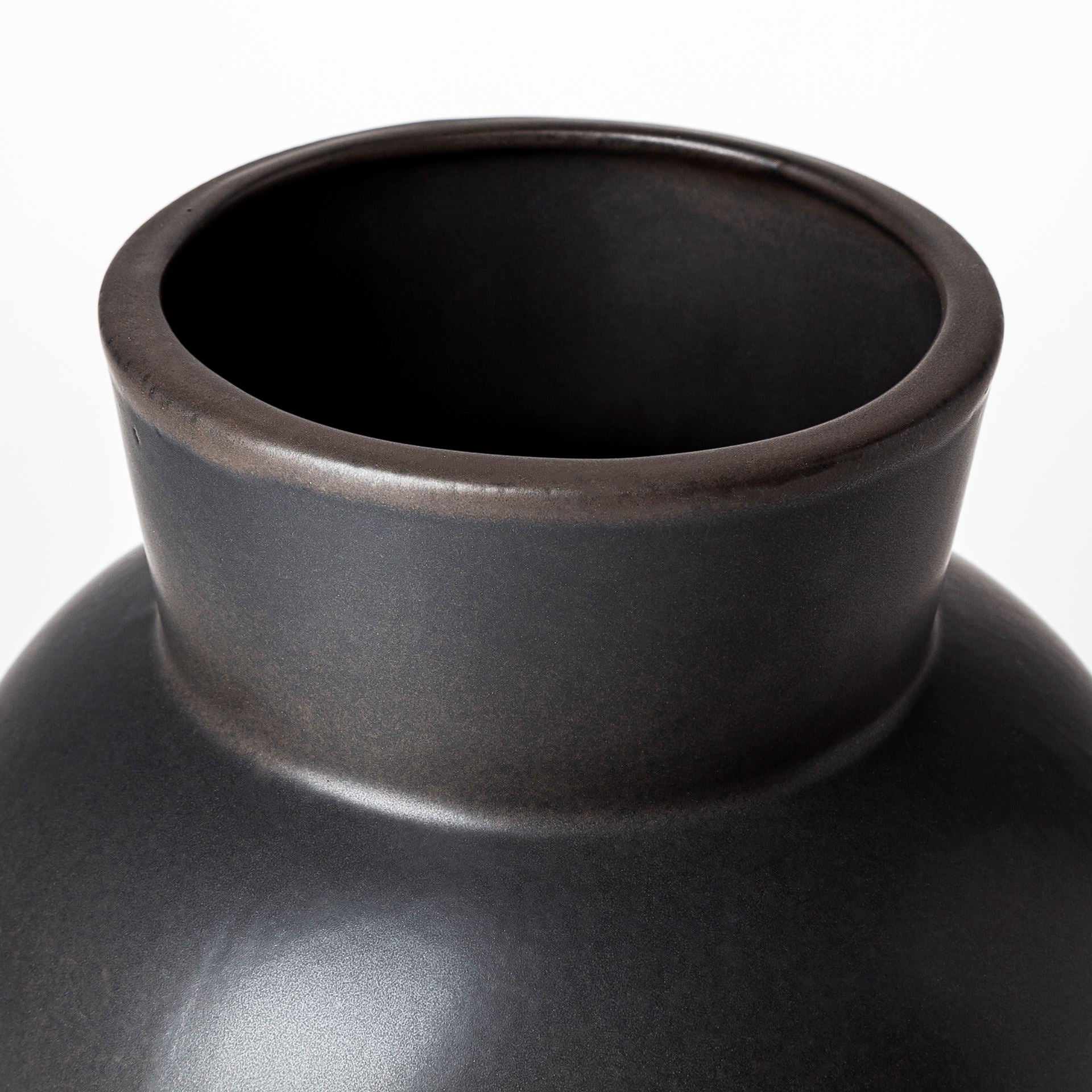 Mercana Laforge 7.5" x 7.5" x 11.4" Ceramic Vase