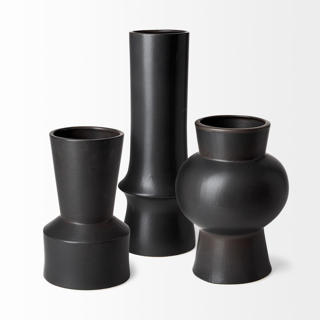 Mercana Laforge 6.5" x 6.5" x 17.1" Ceramic Vase