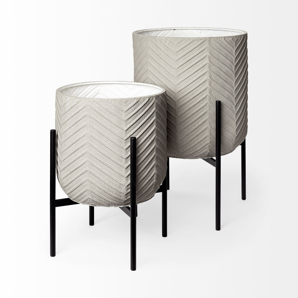 Mercana Mabel 15.4" x 15.4" x 24.8" Metal Pot
