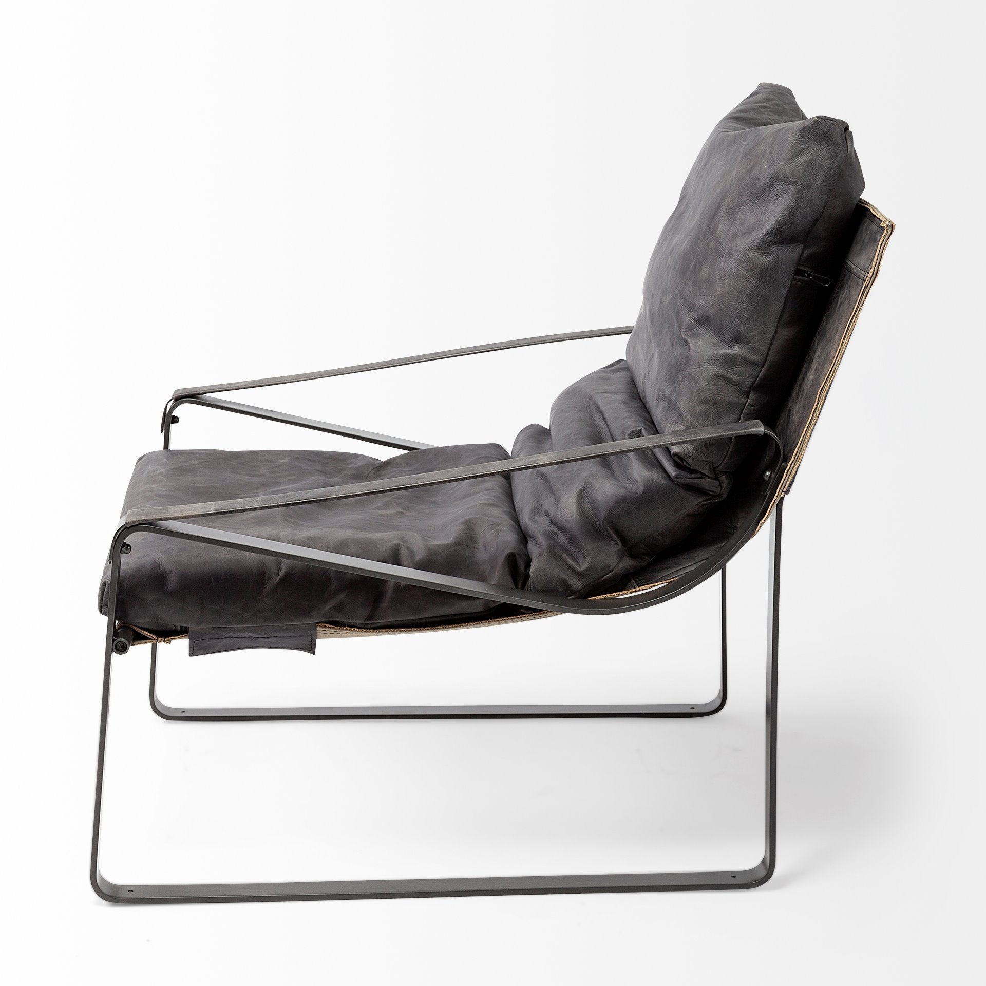 Mercana Hornet 27.2" x 36.6" x 34.3" Fabric Side Chair