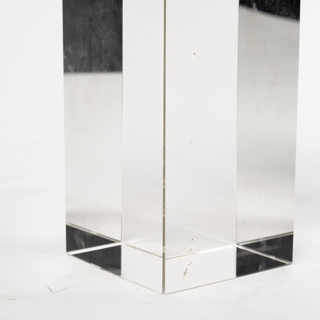 Mercana Isla 4.7" x 4.7" x 10.4" Resin Decorative Object