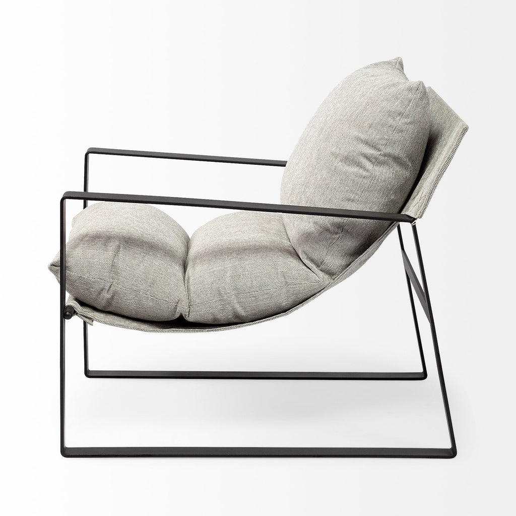 Mercana Guilia 26.8" x 34.9" x 30" Metal Side Chair