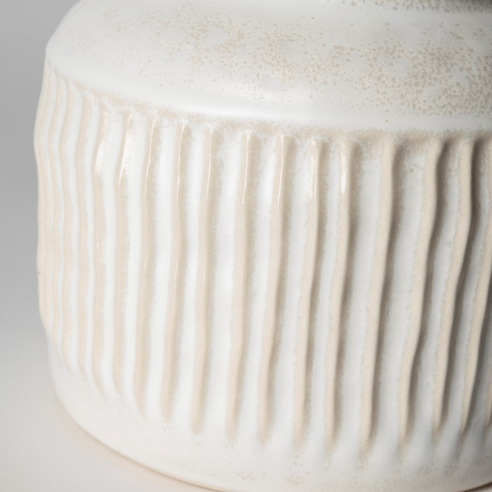 Mercana Judy 8.1" x 6.7" x 8.1" Ceramic Vase