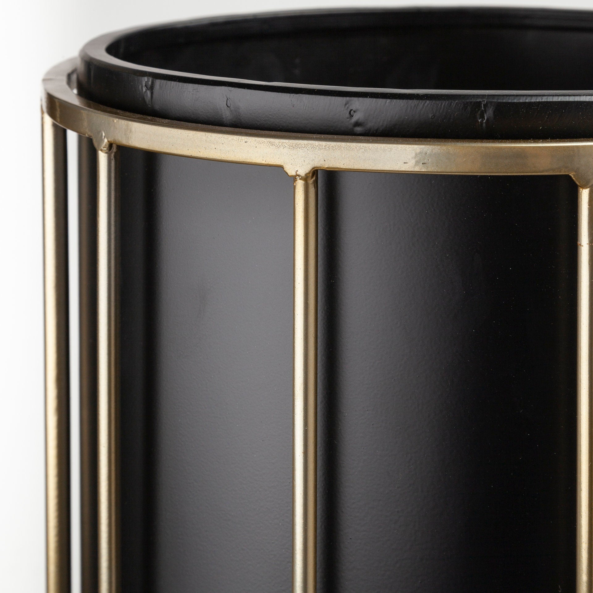 Mercana Pianta 12.8" x 12.8" x 20.9" Pot