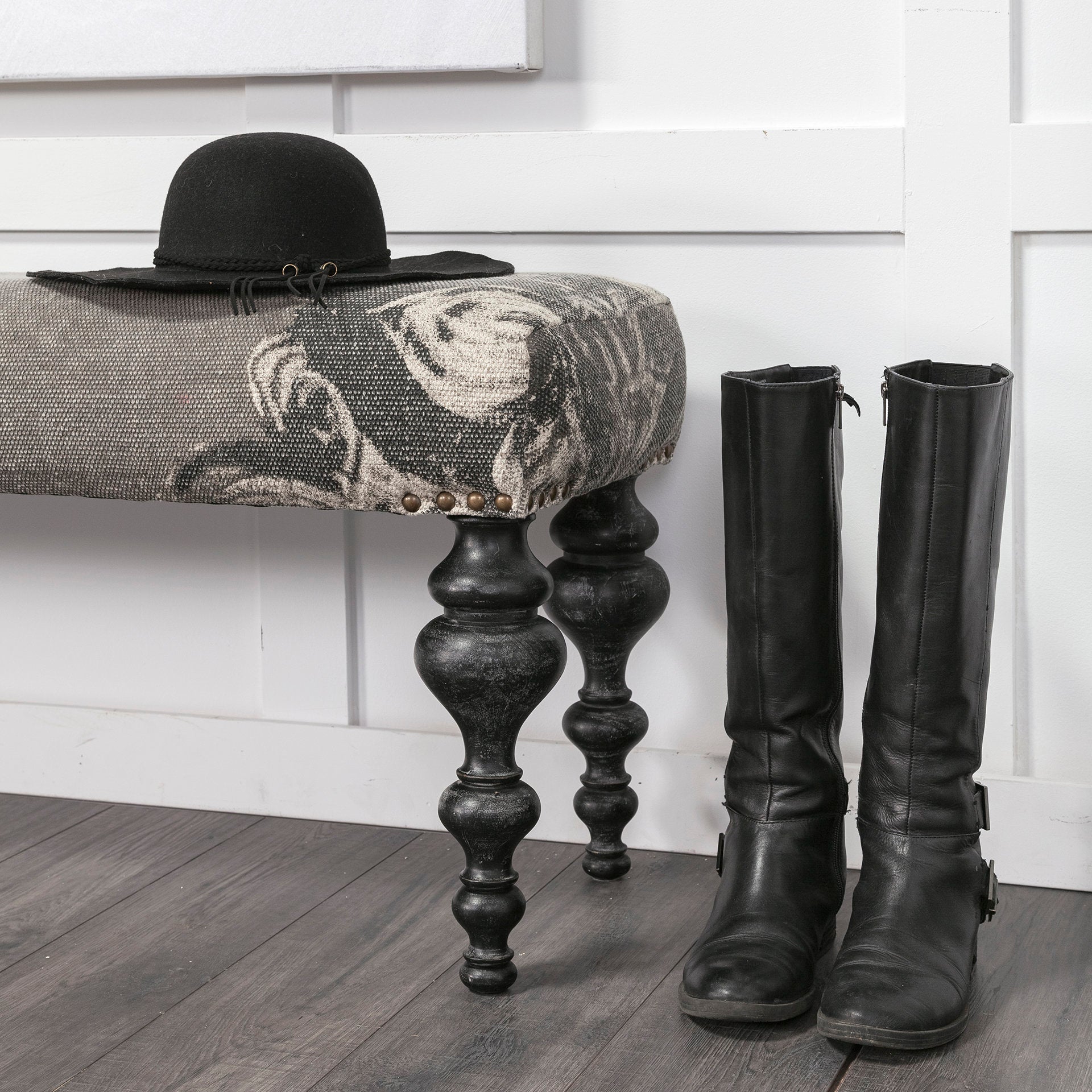 Mercana Alhambra 55" x 14" x 18" Bench