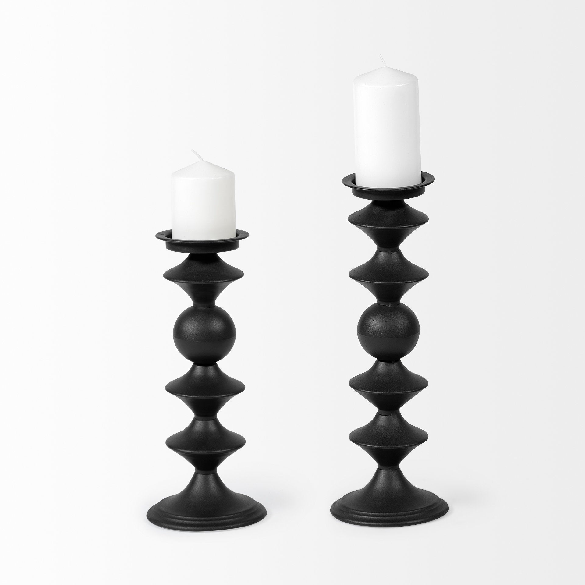 Mercana Candelero 5.5" x 5.5" x 15.7" Metal Candle Holder