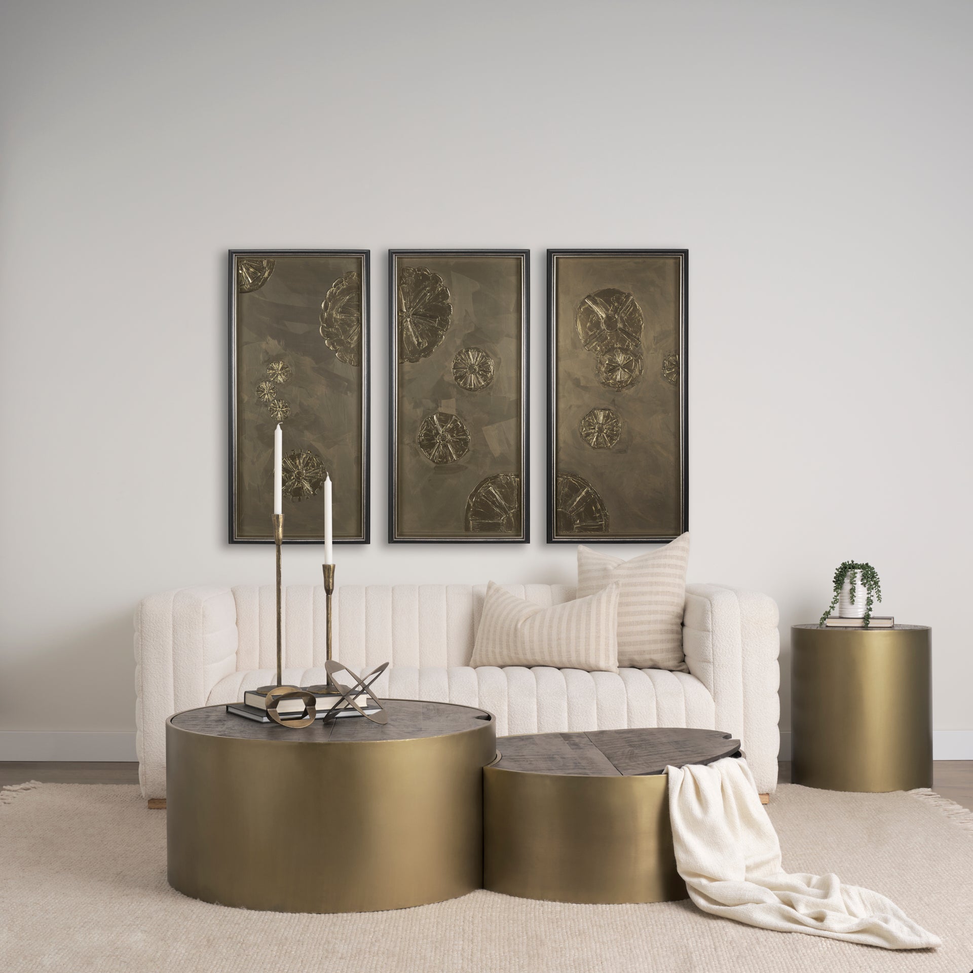 Mercana Eclipse 36.2" x 36.2" x 17.3" Coffee Table