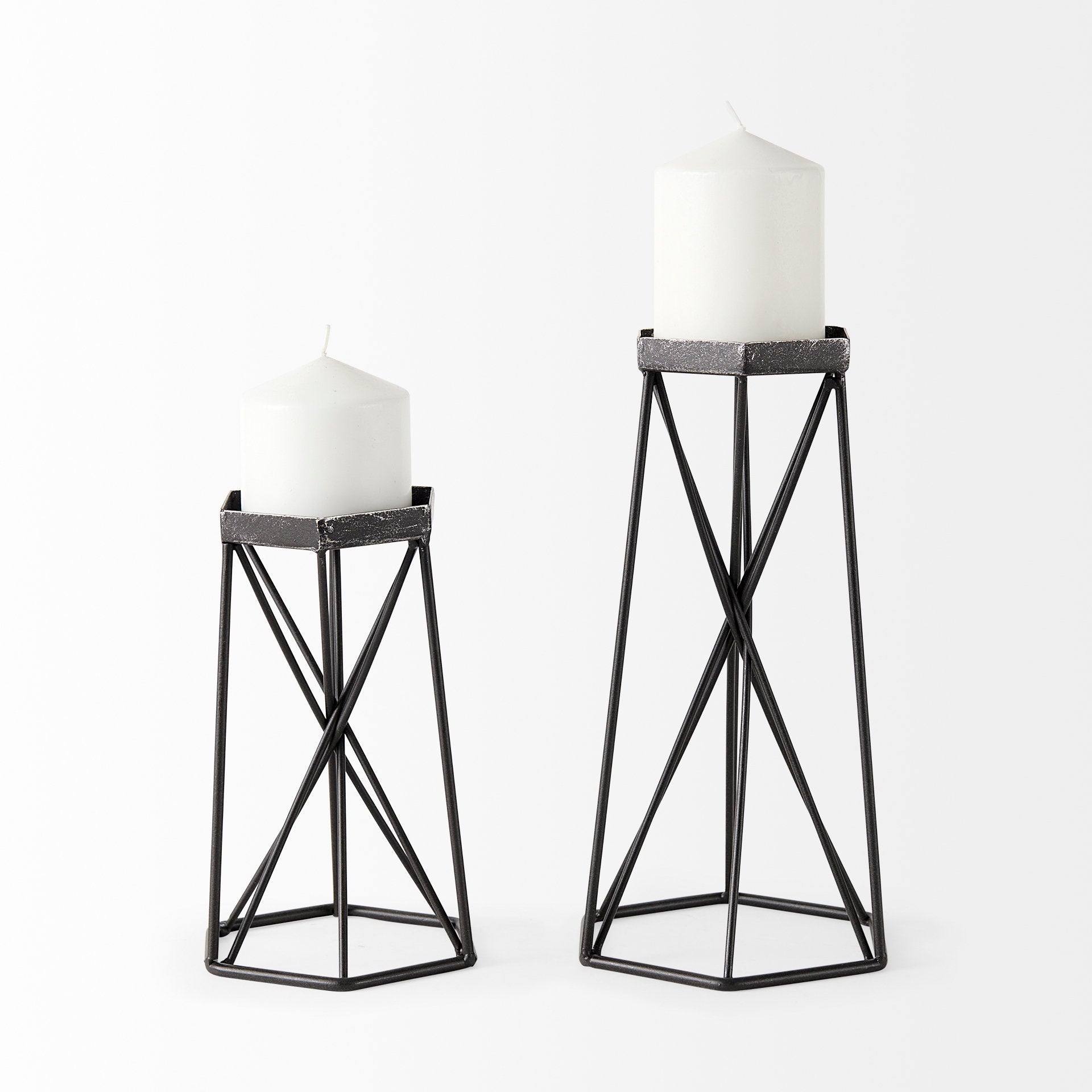 Mercana Sixx 5.3" x 4.7" x 8.1" Metal Candle Holder