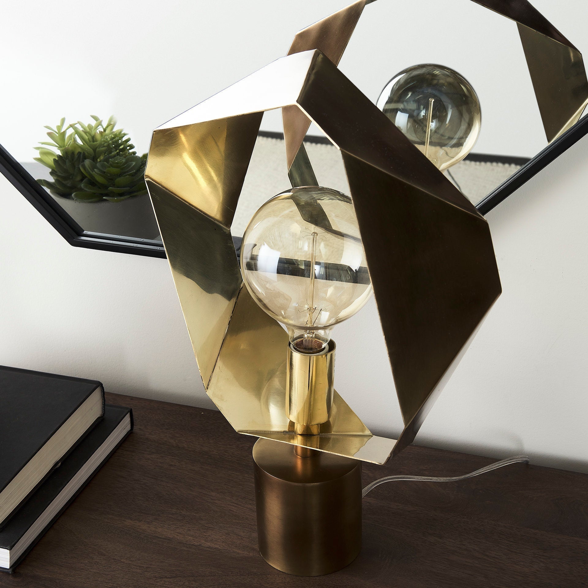 Mercana Shamir 14.5" x 14.5" x 18.7" Table Lamp