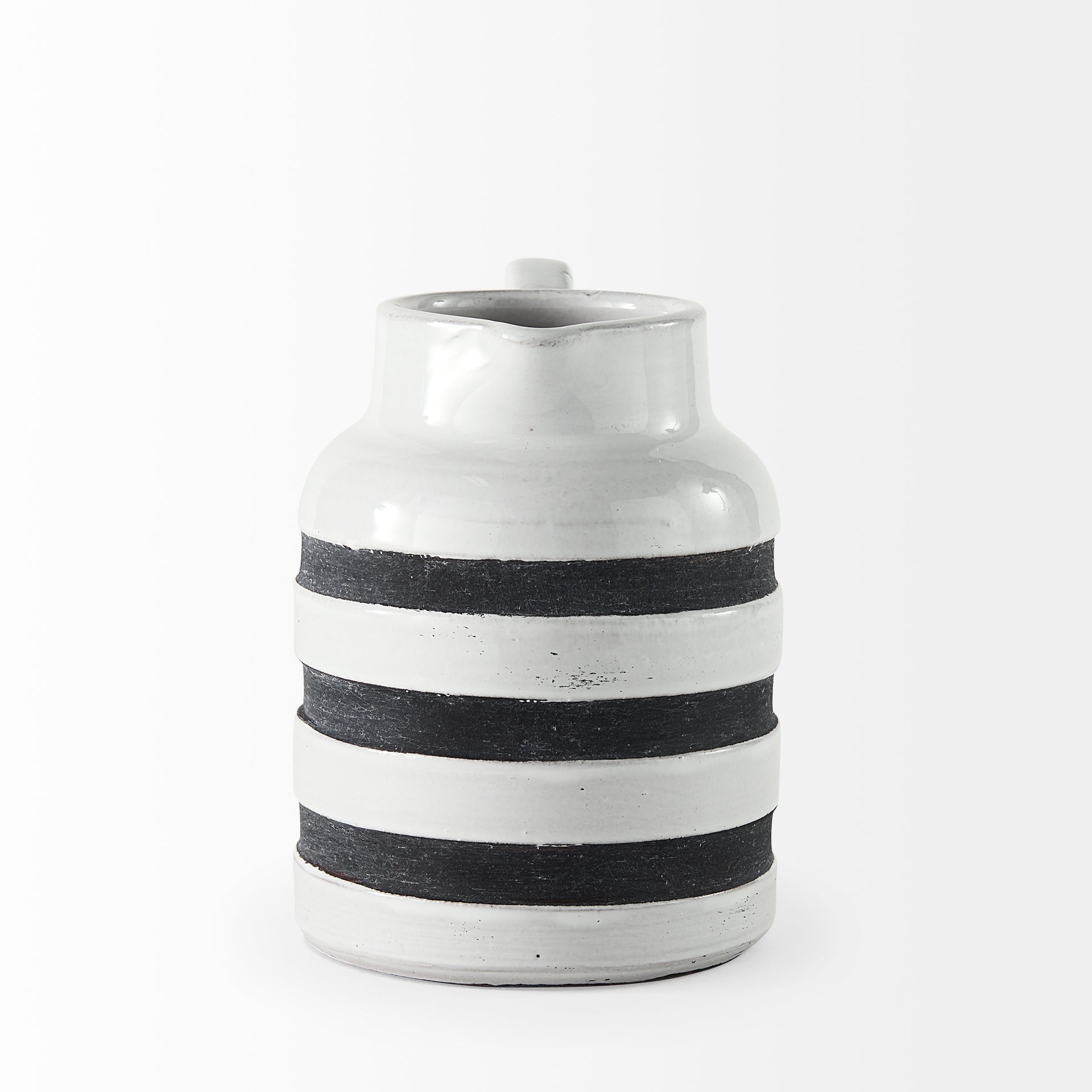 Mercana Harmon 6" x 7.1" x 7.1" Ceramic Jug Vase