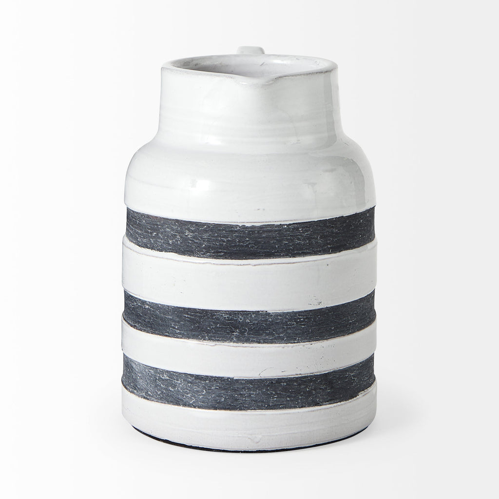 Mercana Harmon 6" x 7.9" x 9.1" Ceramic Jug Vase