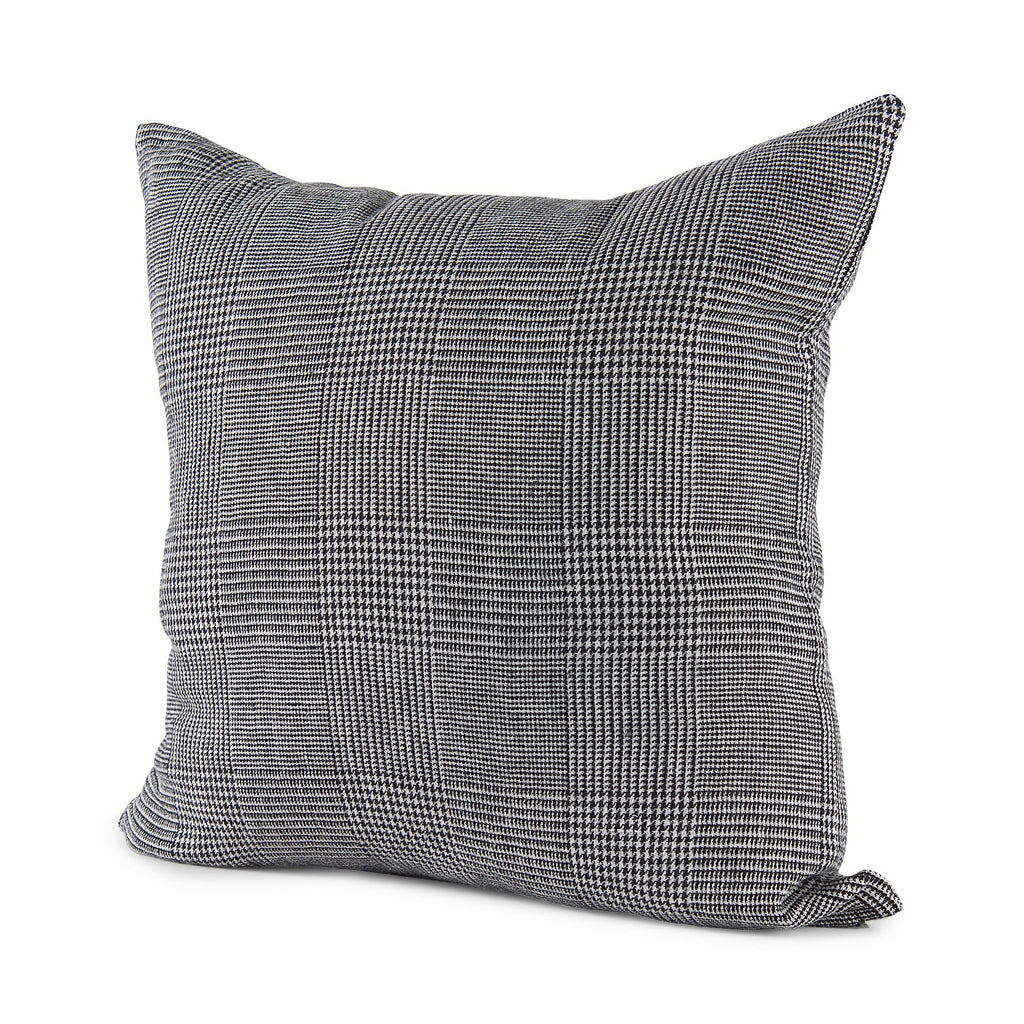 Mercana Ramone 20" x 20" x 0.2" Linen Pillow cover