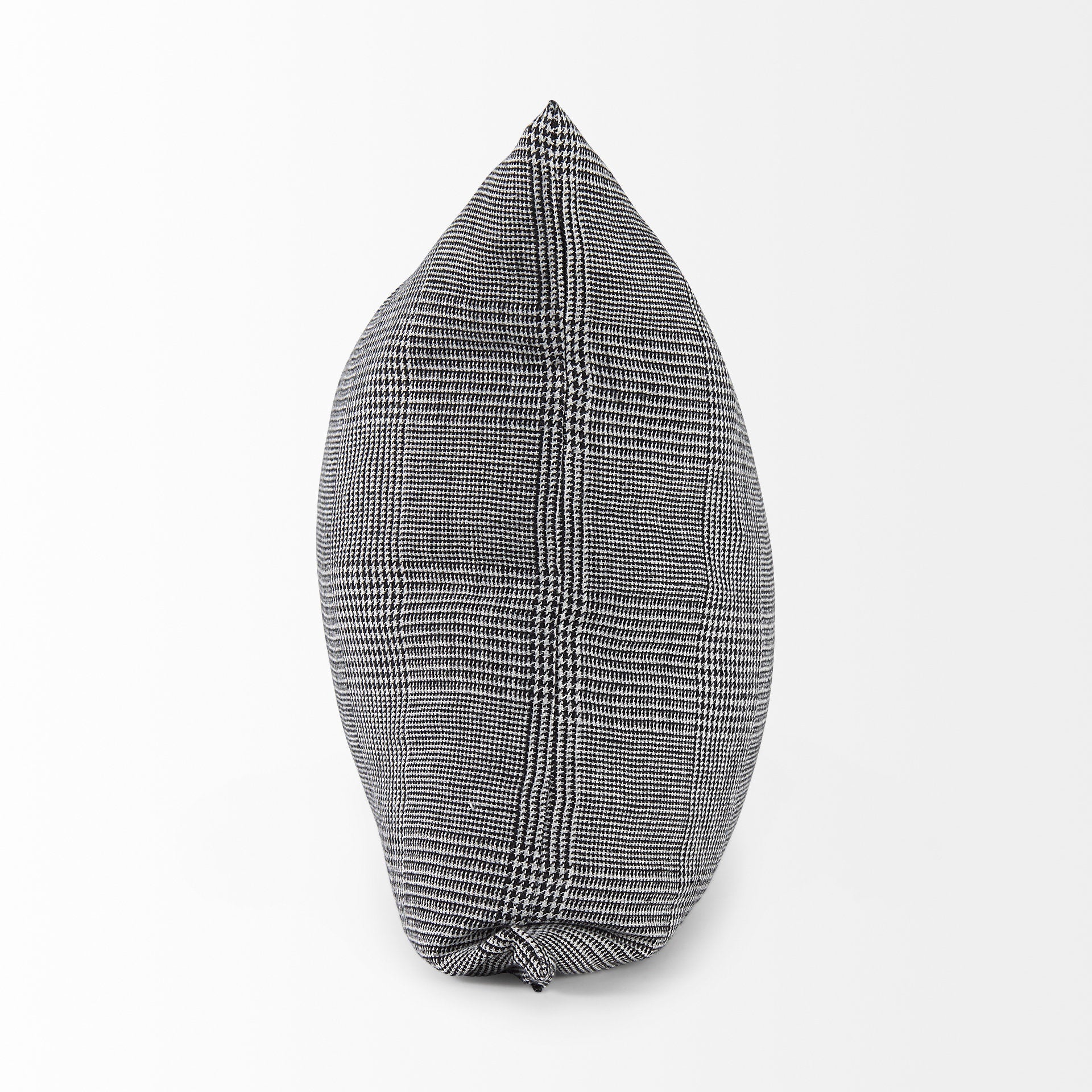 Mercana Ramone 20" x 20" x 0.2" Linen Pillow cover
