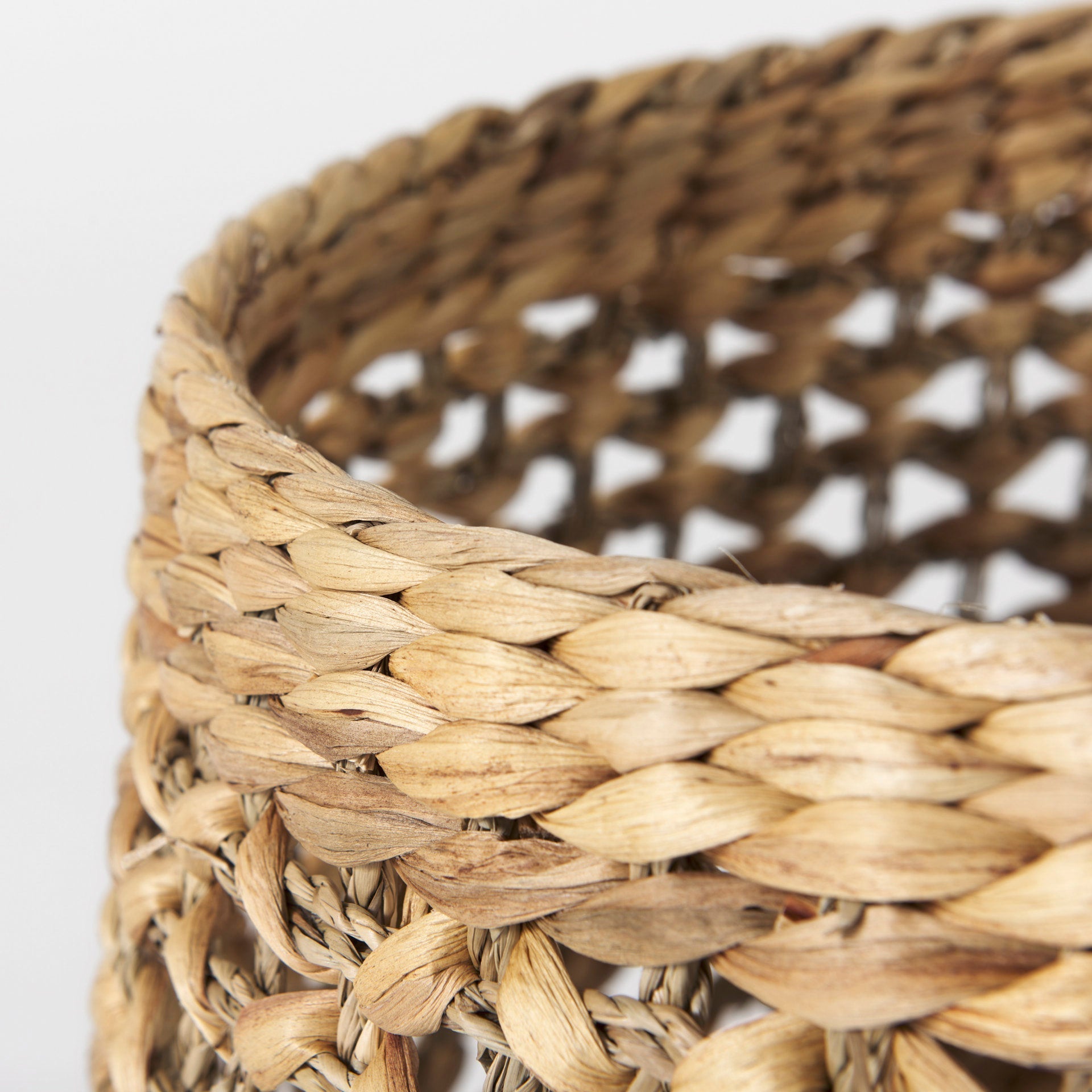 Mercana Dakota 17.7" x 17.7" x 11.8" Basket