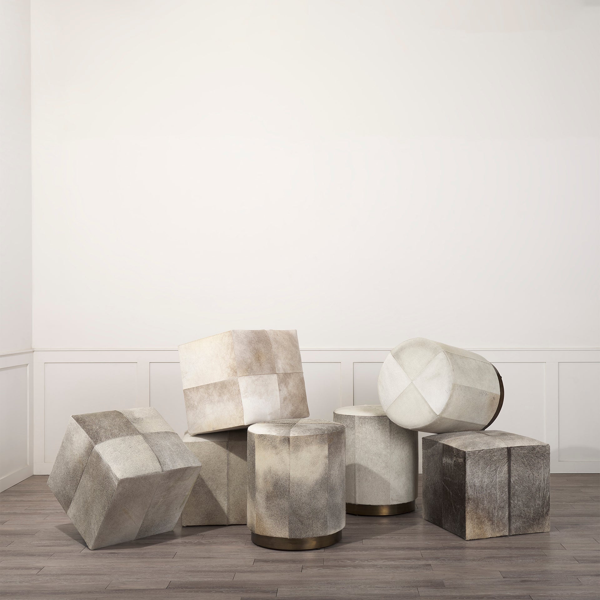 Mercana Zahavi 20" x 20" x 20" Leather Ottoman