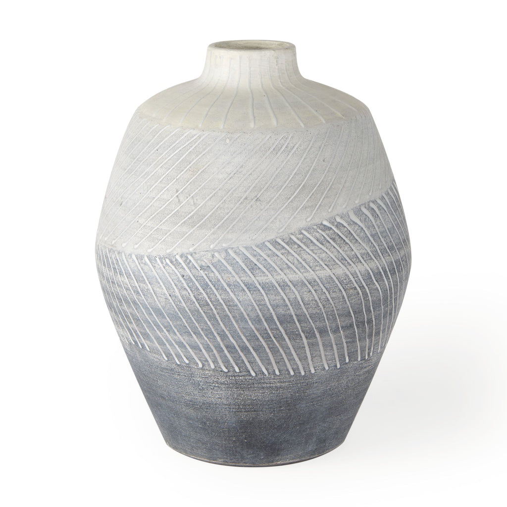 Mercana Blume 8.3" x 8.3" x 10.2" Ceramic Vase