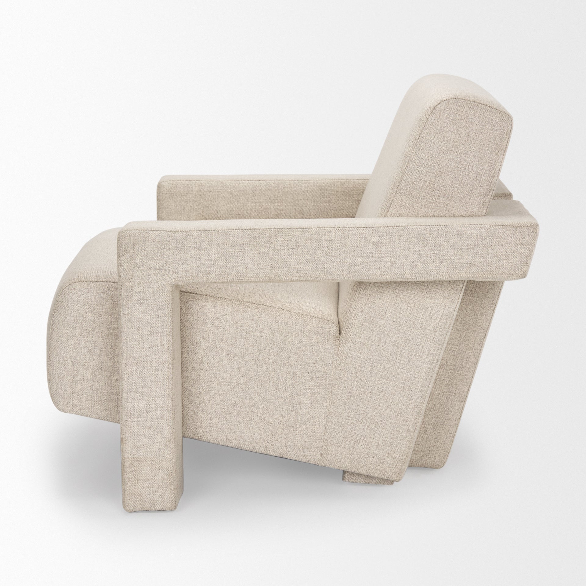 Mercana Sovereign 28.3" x 34.8" x 29.5" Side Chair