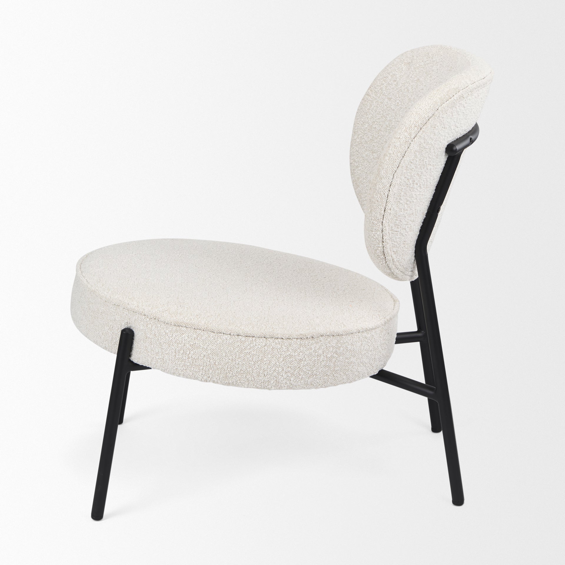 Mercana Amelia 21.3" x 21.3" x 30.3" Fabric Side Chair