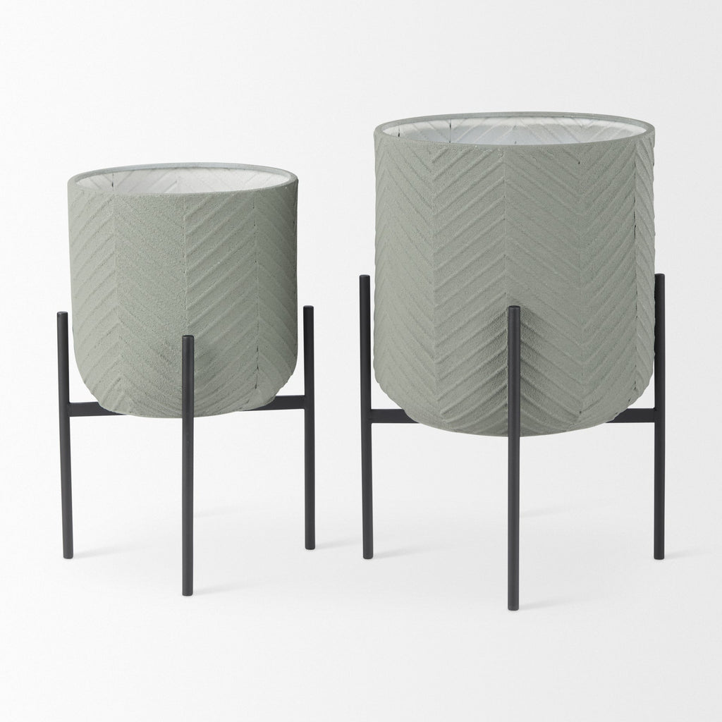 Mercana Mabel 15.4" x 15.4" x 24.8" Metal Pot