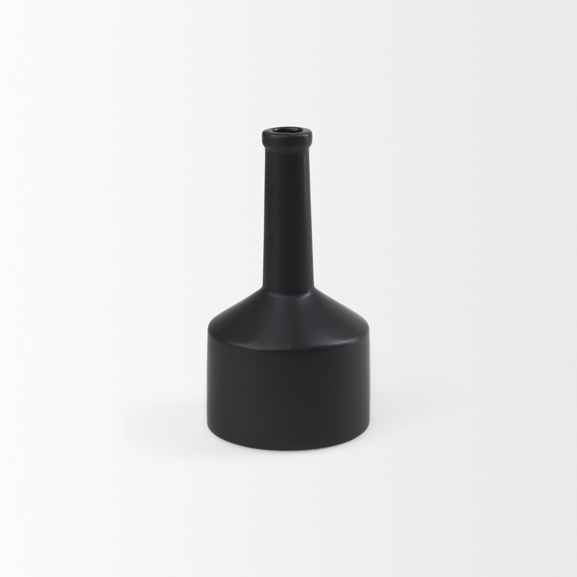 Mercana Burton 4.9" x 4.9" x 9.3" Ceramic Vase