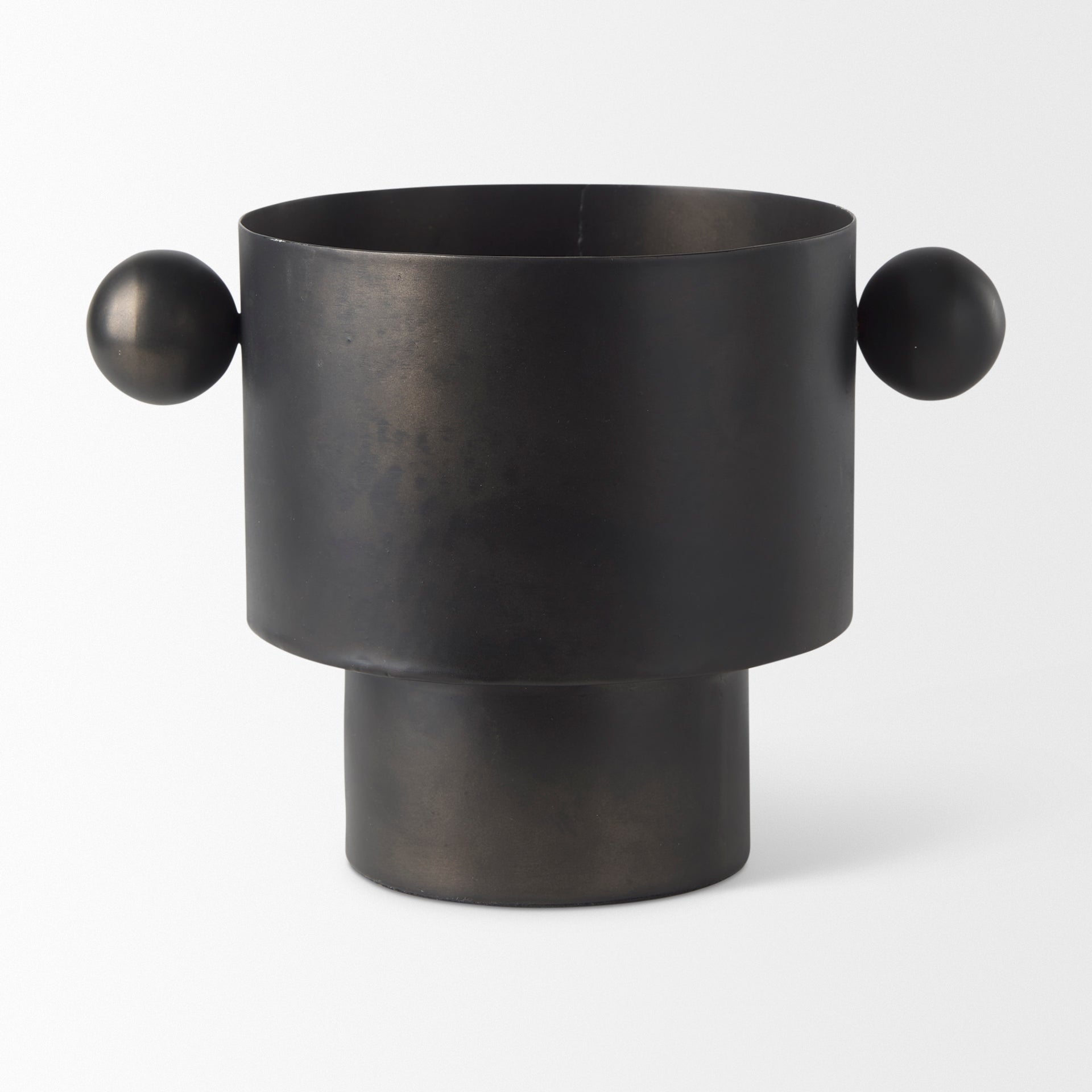 Mercana Juno 8.5" x 6" x 6.5" Metal Vase