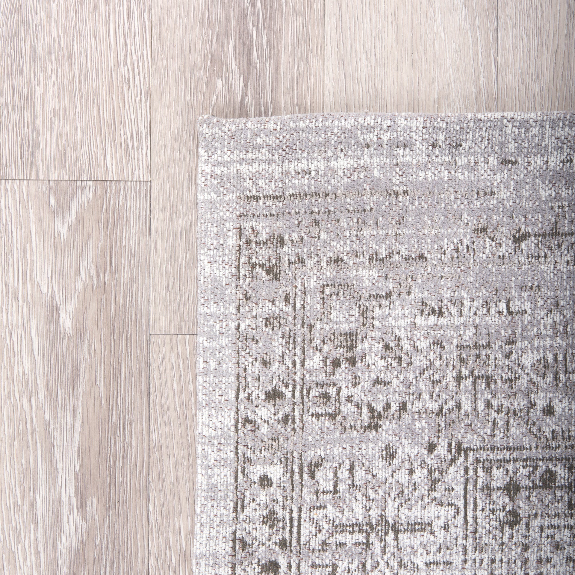 Mercana Kaiya 120" x 96" x 1" Fabric Area Rug