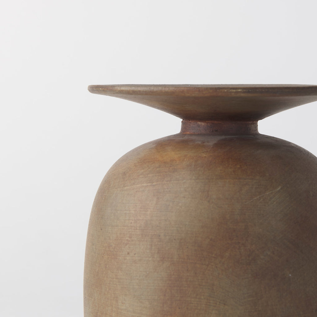 Mercana Rylee 5.7" x 5.7" x 7.7" Ceramic Vase
