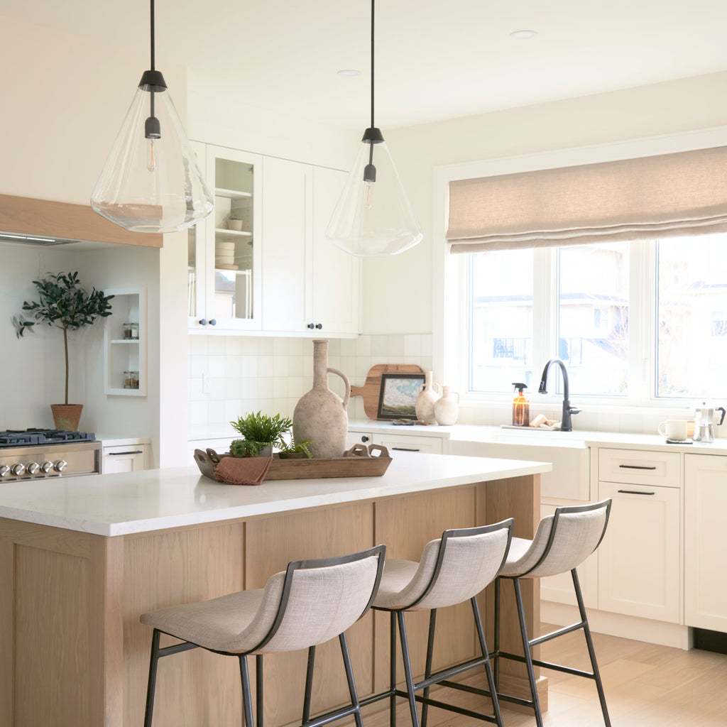 Mercana Kavalan 17.5" x 22" x 37.5" Metal Stool