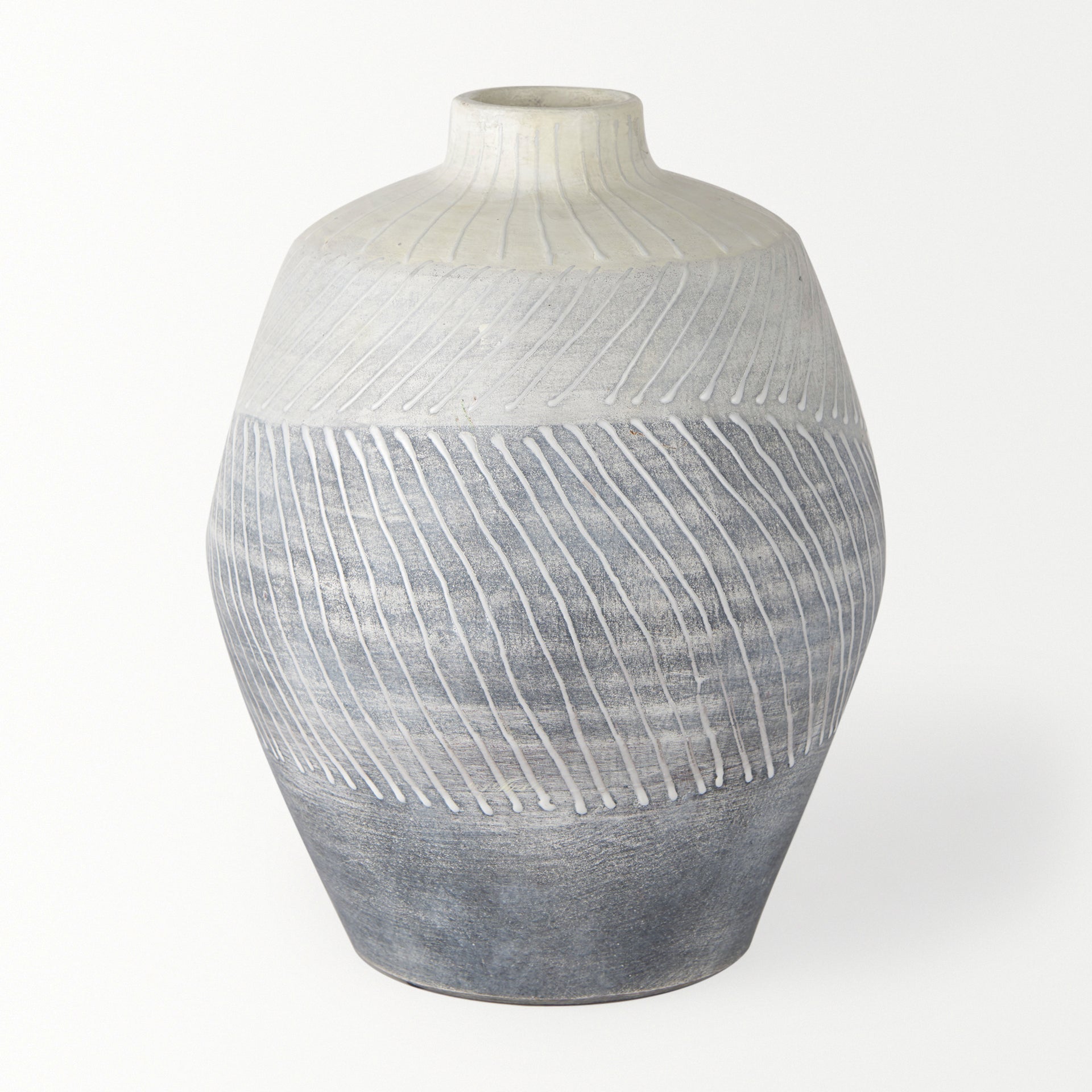 Mercana Blume 8.3" x 8.3" x 10.2" Ceramic Vase