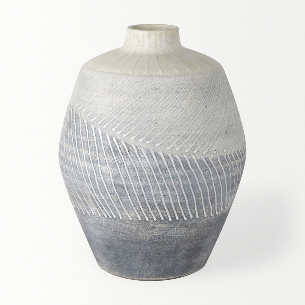 Mercana Blume 8.3" x 8.3" x 10.2" Ceramic Vase