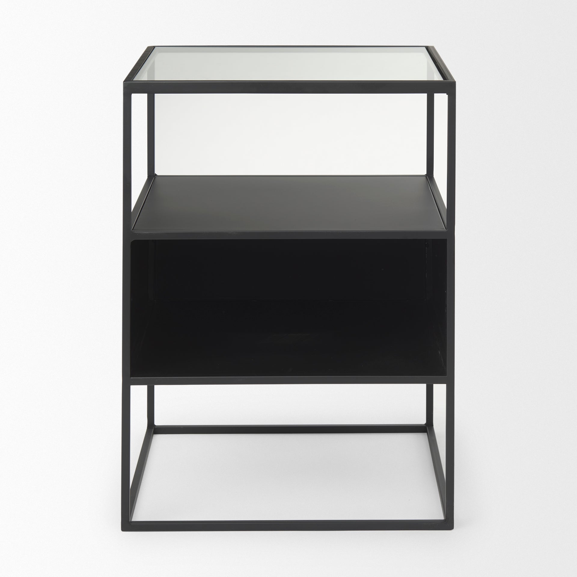 Mercana Samson 15.7" x 15.7" x 21.3" Side Table