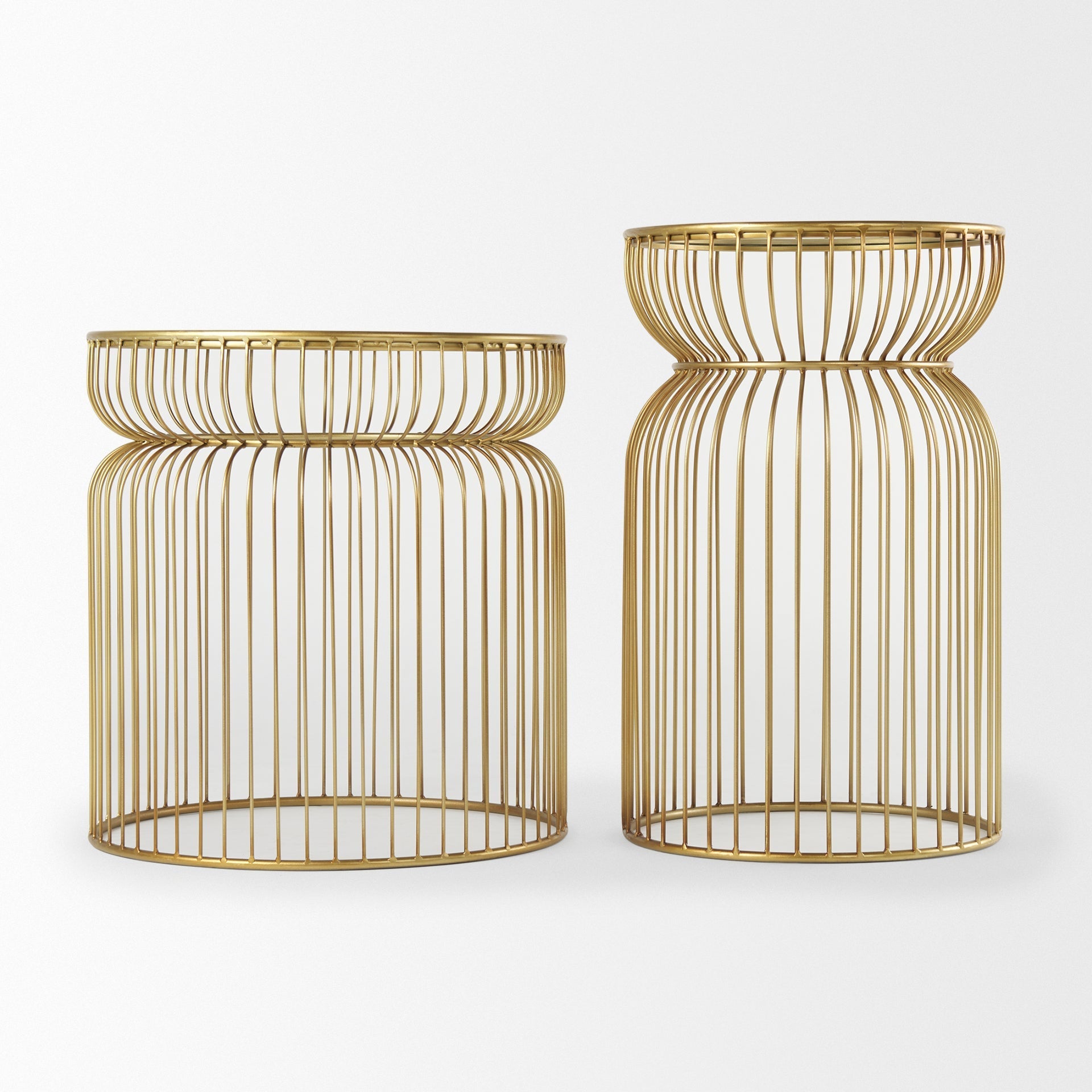 Mercana Shani 30.7" x 18.9" x 20.1" Side Table