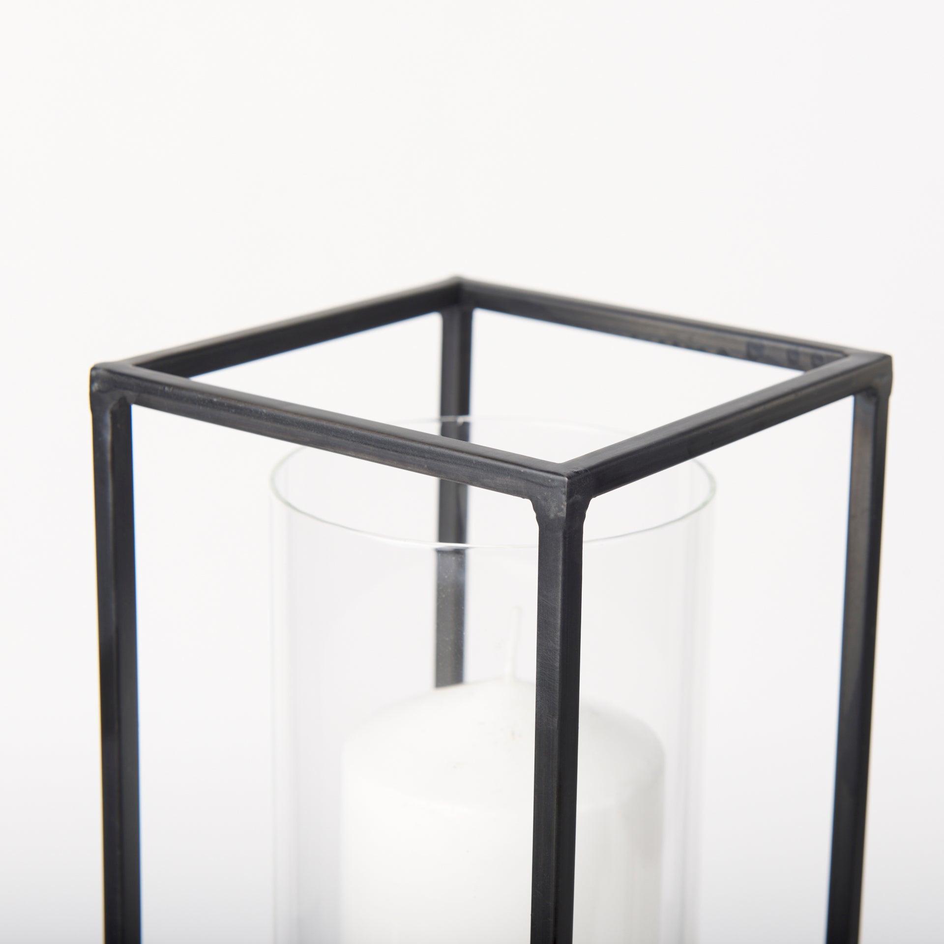 Mercana Cindy 5.9" x 5.9" x 23" Metal Candle Holder