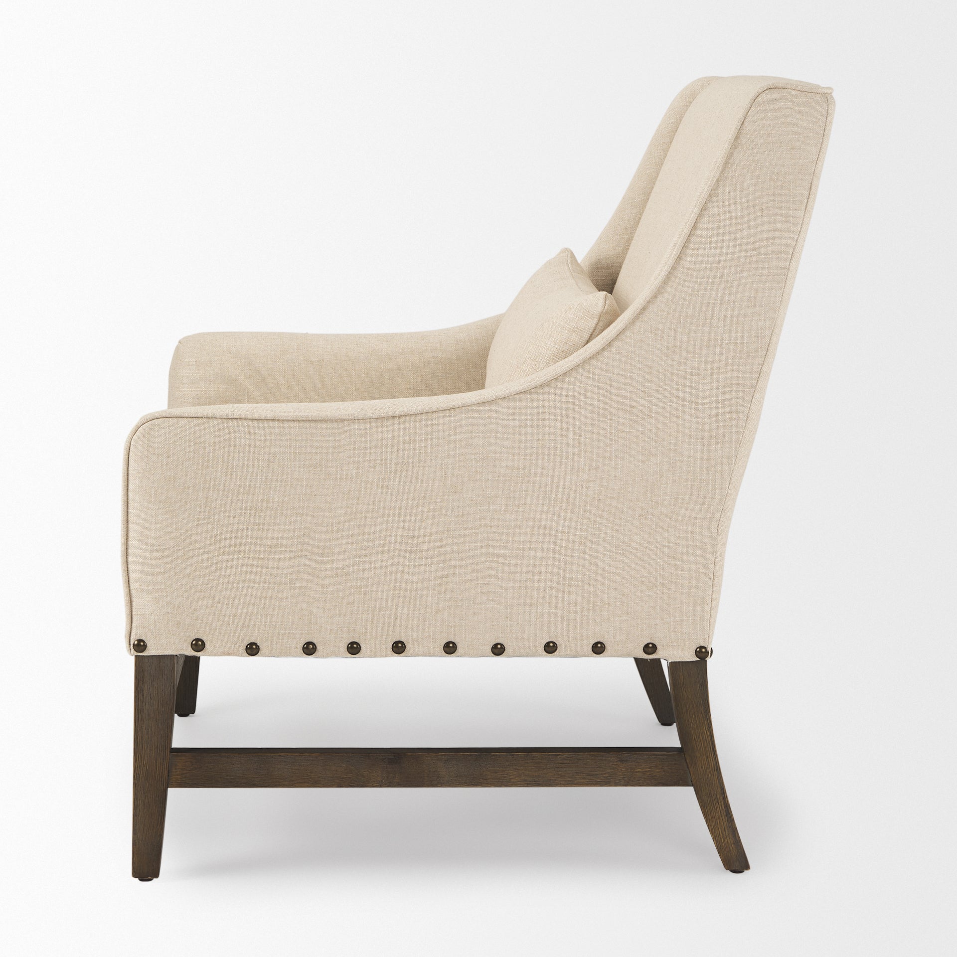 Mercana Kensington 28.3" x 29.5" x 35.8" Fabric Side Chair