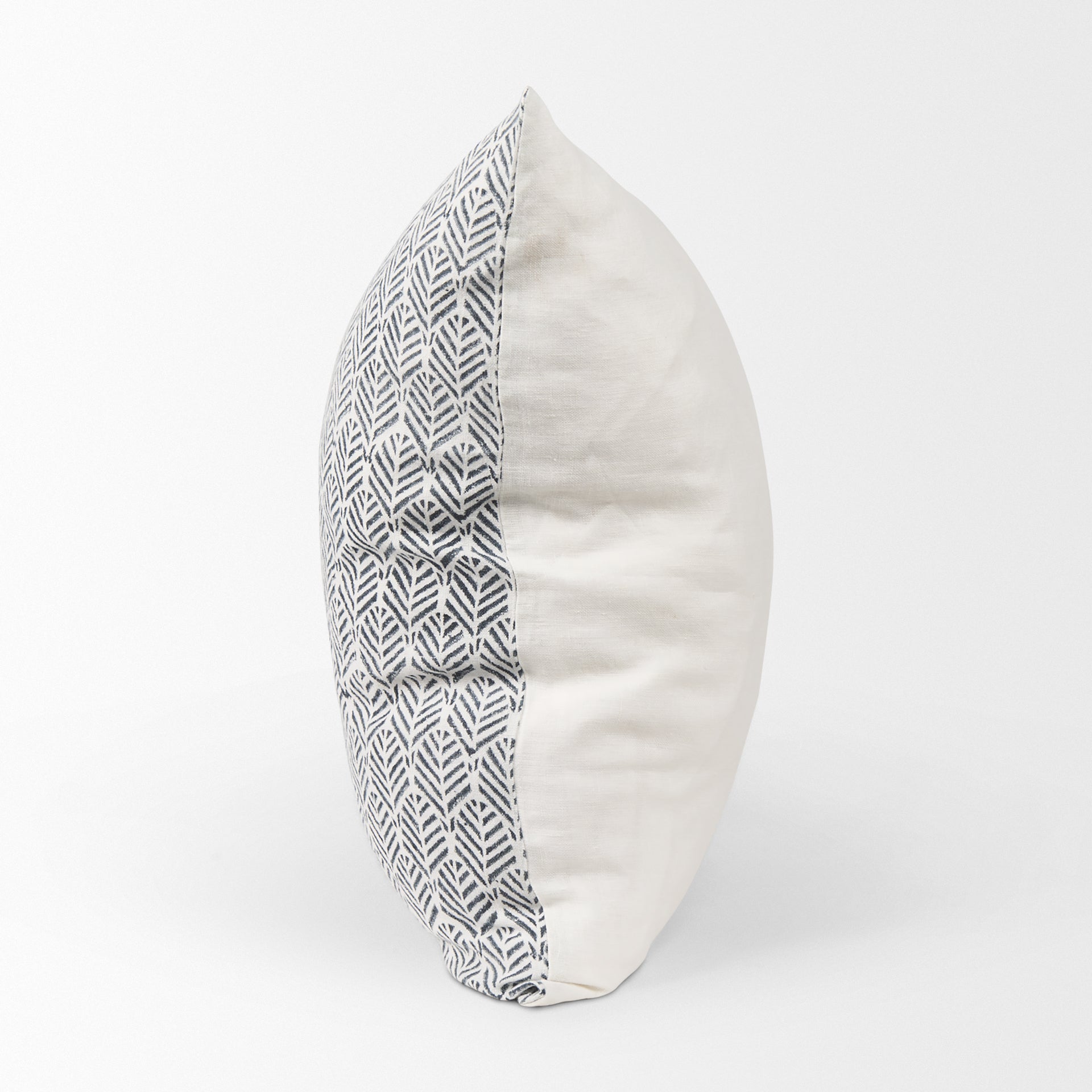 Mercana Jenelle 22" x 22" x 0.2" Fabric Pillow cover