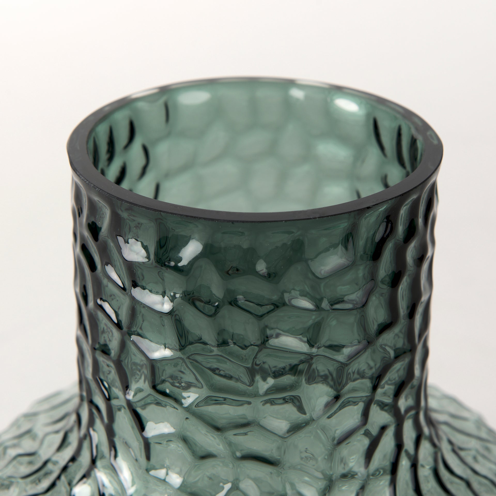 Mercana Jolene 6.3" x 6.3" x 7.2" Glass Vase