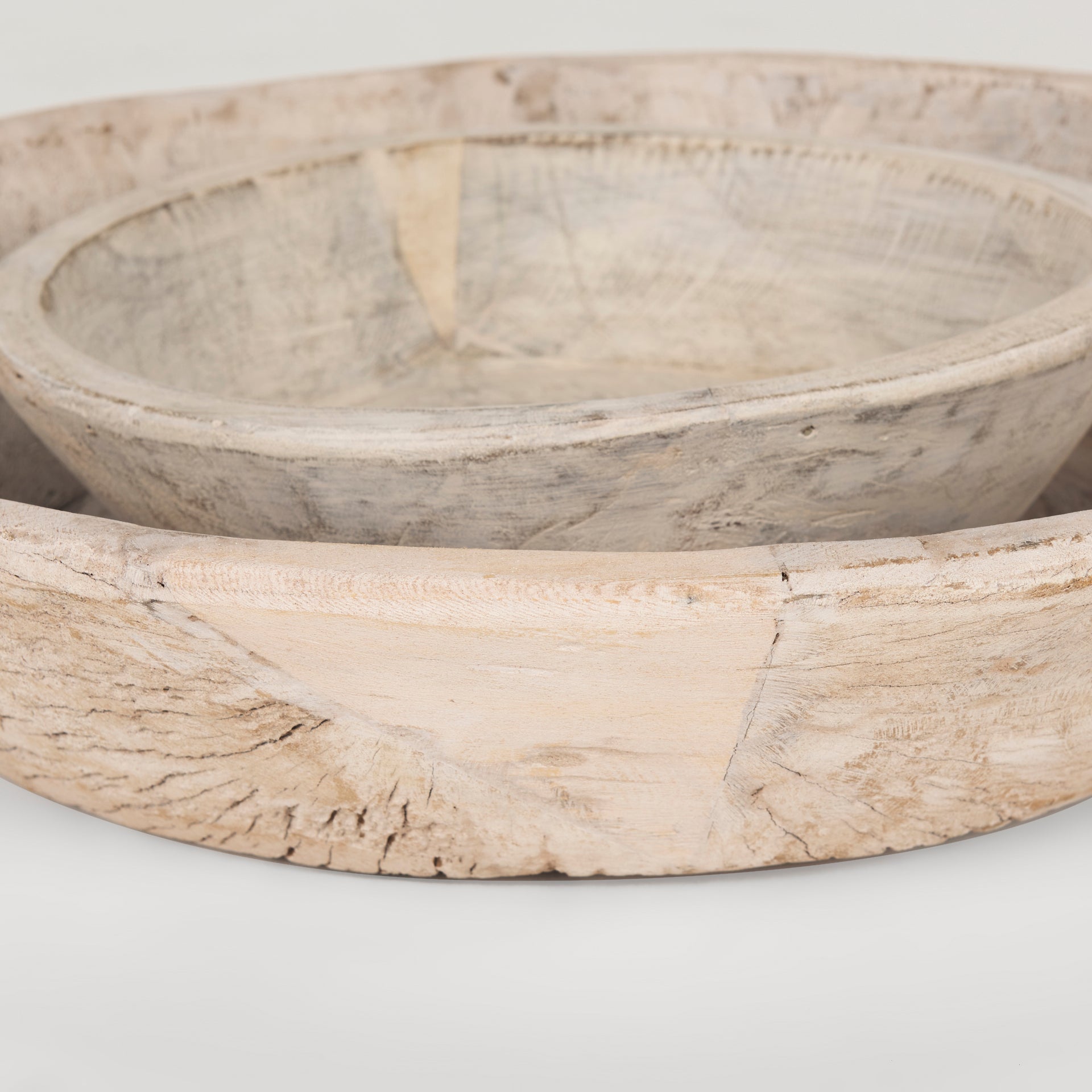 Mercana Nikita 20" x 20" x 5" Wood Bowl