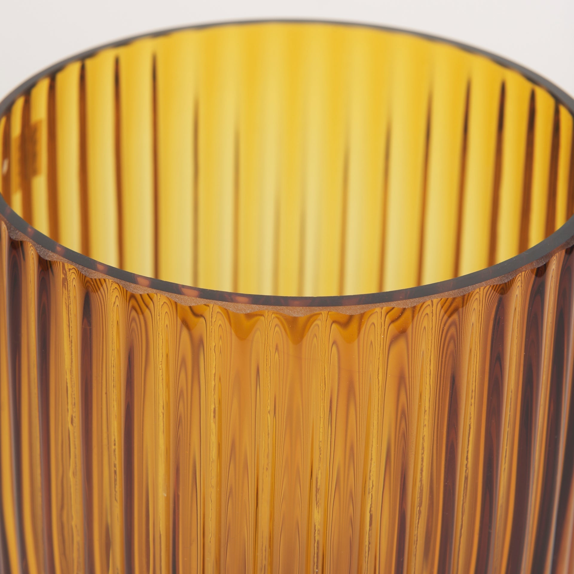 Mercana Dawn 5.6" x 5.6" x 8.3" Glass Vase