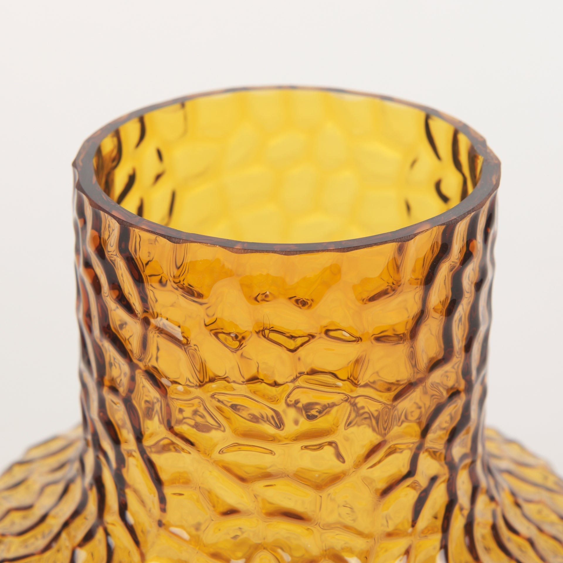 Mercana Jolene 6.3" x 6.3" x 7.2" Glass Vase