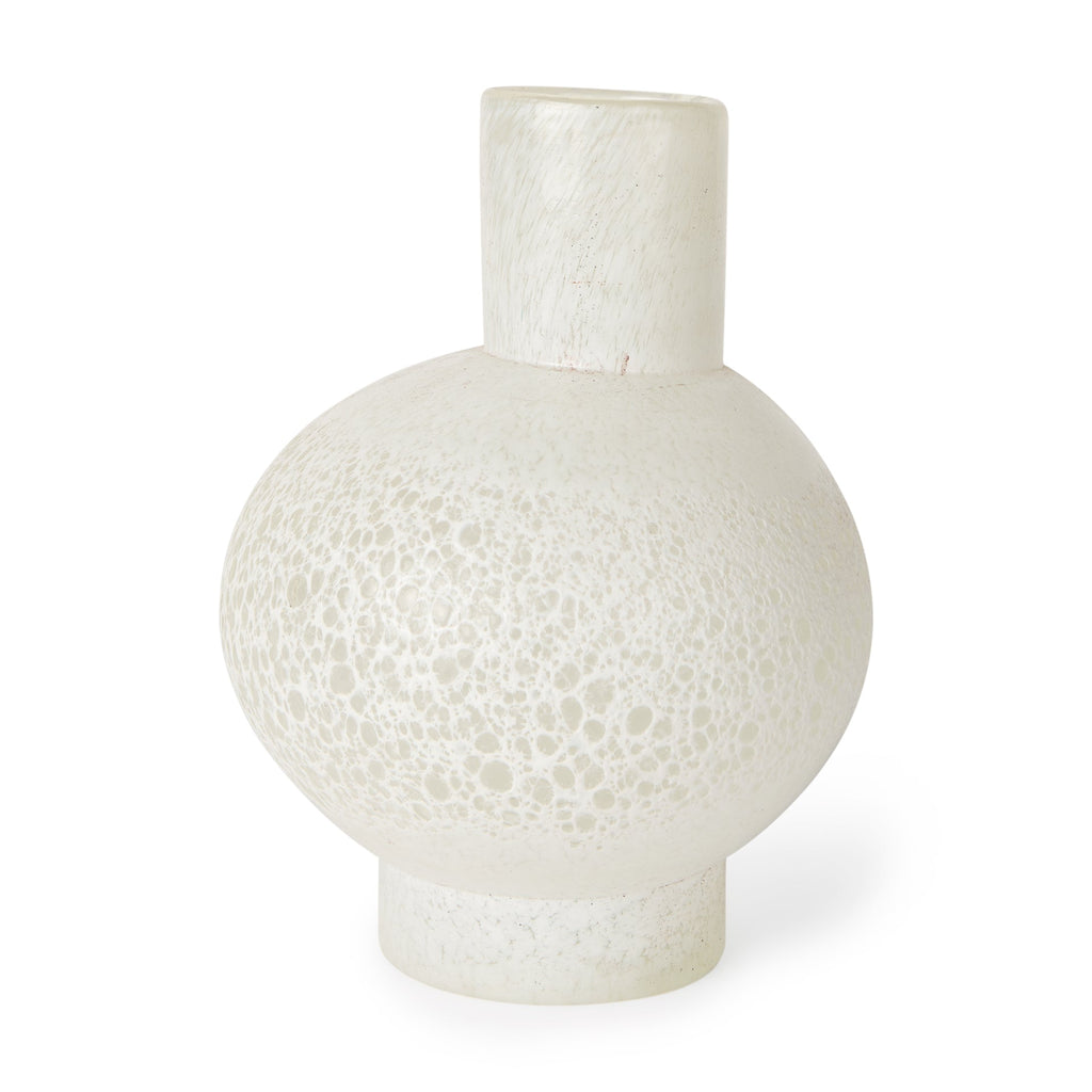 Mercana Heket 6.9" x 6.9" x 8.9" Glass Vase