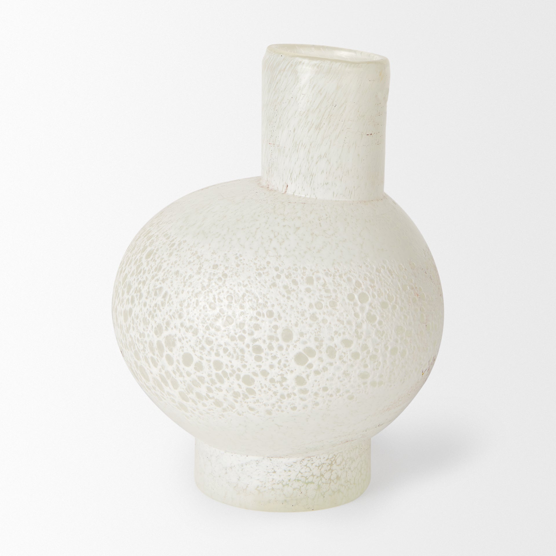 Mercana Heket 6.9" x 6.9" x 8.9" Glass Vase