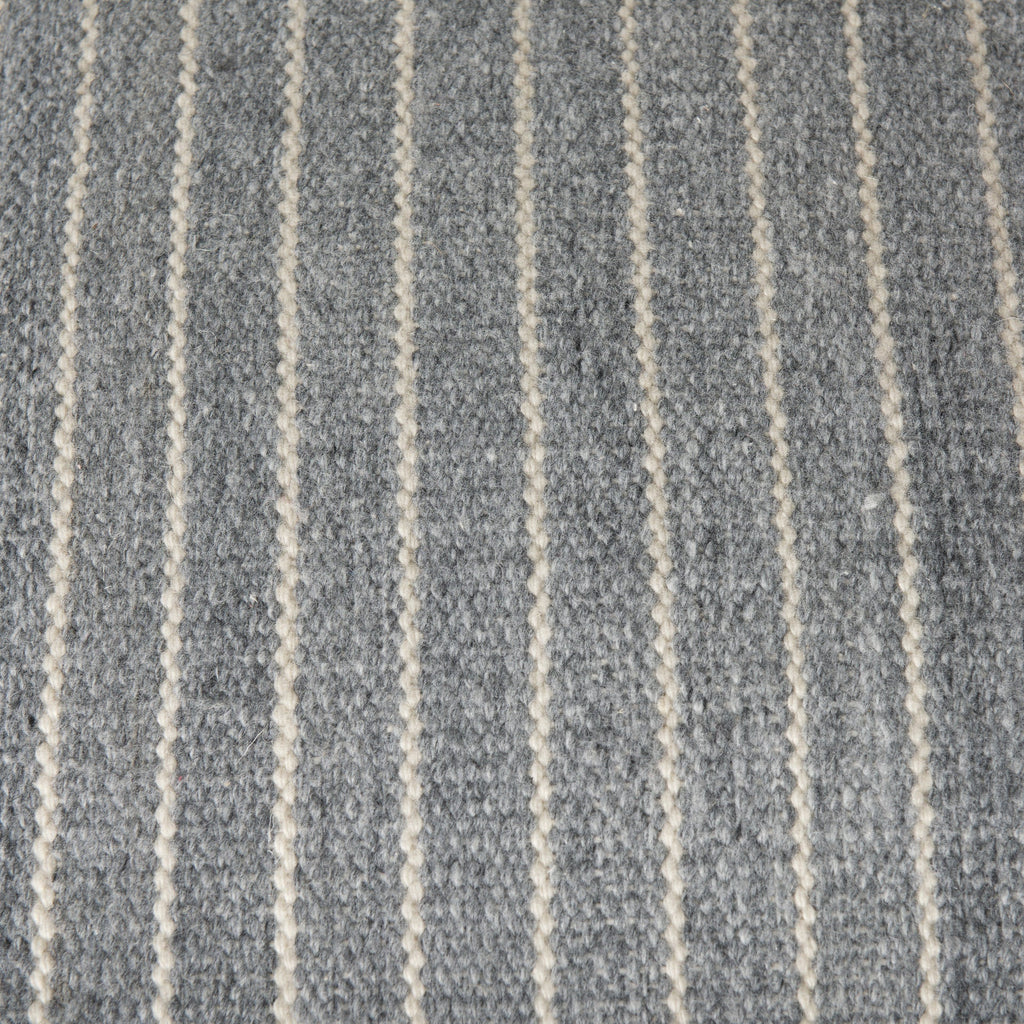Mercana Kensie 14" x 22" x 22" Pouf