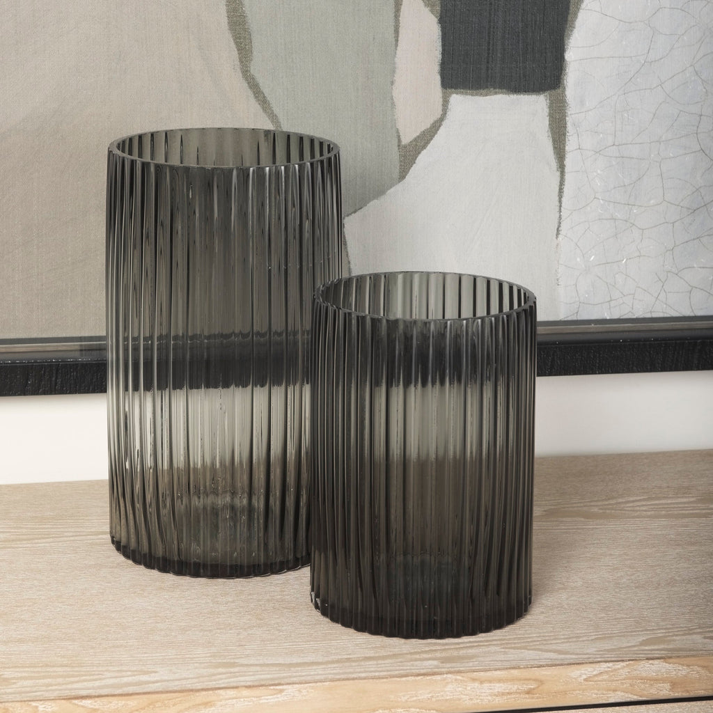 Mercana Dawn 5.6" x 5.6" x 8.3" Glass Vase