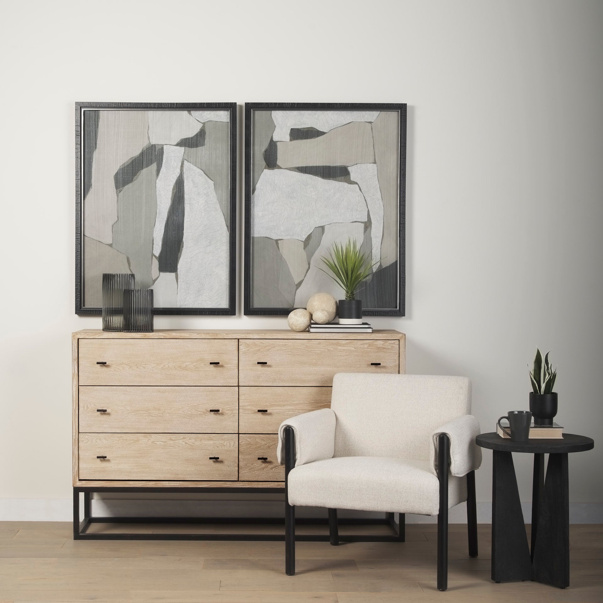 Mercana Ashton 28.5" x 29.7" x 31.5" Fabric Side Chair